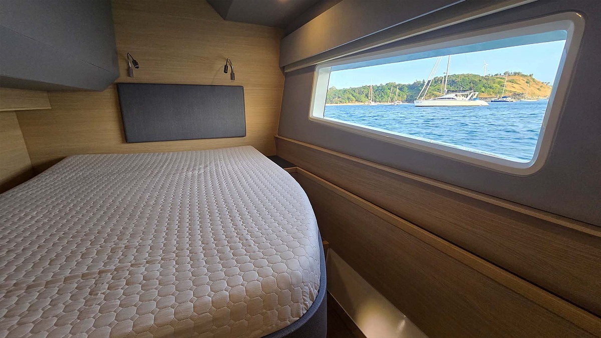 Аренда моторного катамарана Aquila 44 на Пхукете